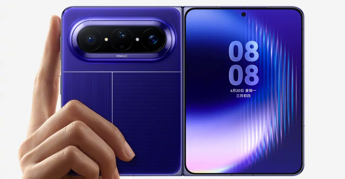 Huawei Pura X Max cambia le regole dei foldable, vista frontale