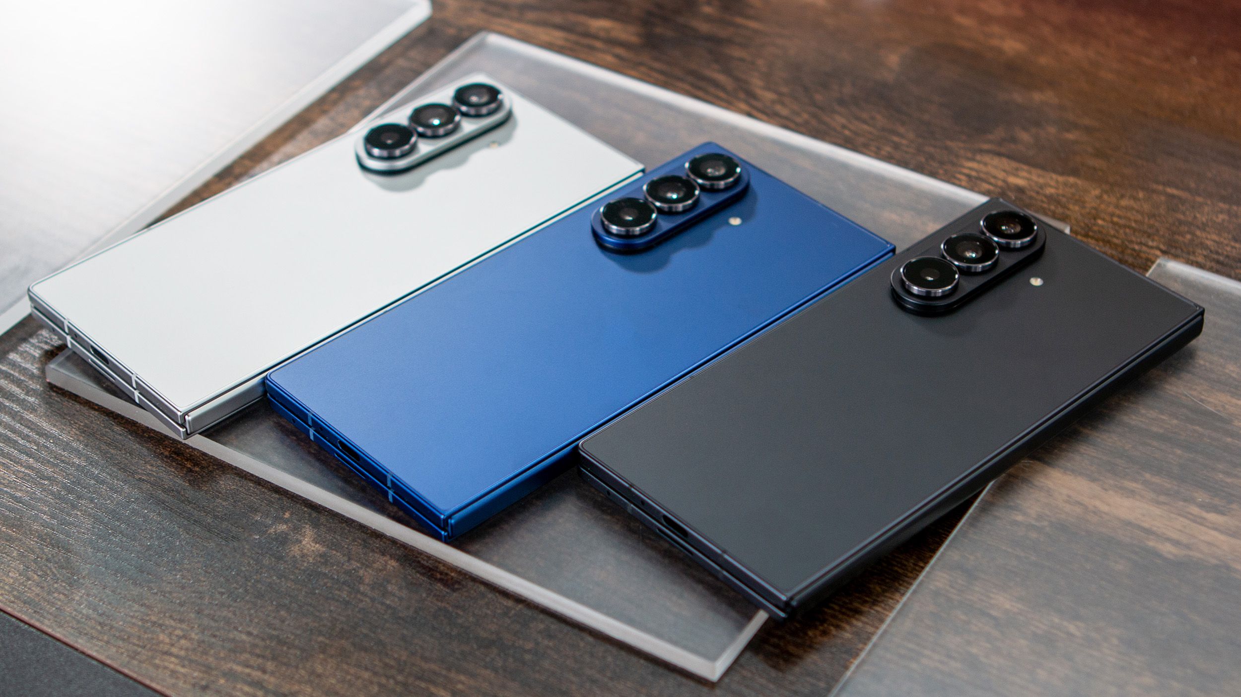 Sorpresa amara per il Galaxy Z Fold 7: Samsung alza i prezzi in silenzio, vista frontale