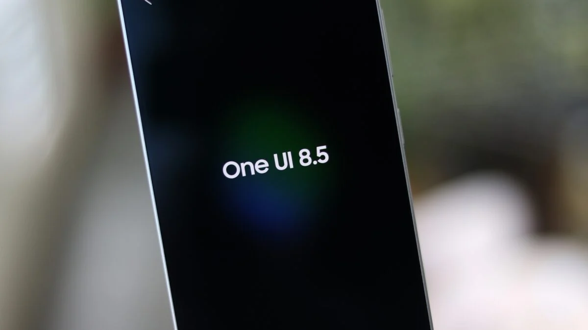 One UI 8.5 sui Galaxy: guida a compatibilità, rollout e controlli prima dell update, vista frontale