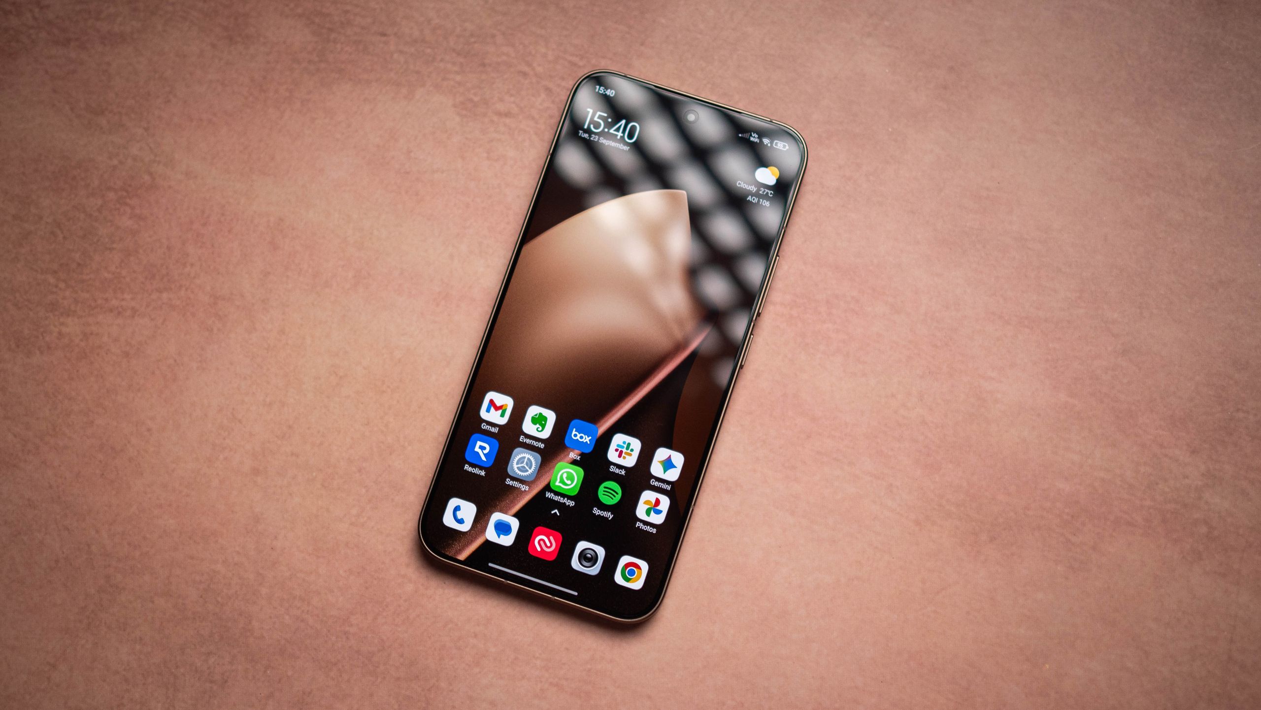 Privacy Display su Android: guida a Xiaomi, Samsung e proteggi-schermo, vista frontale