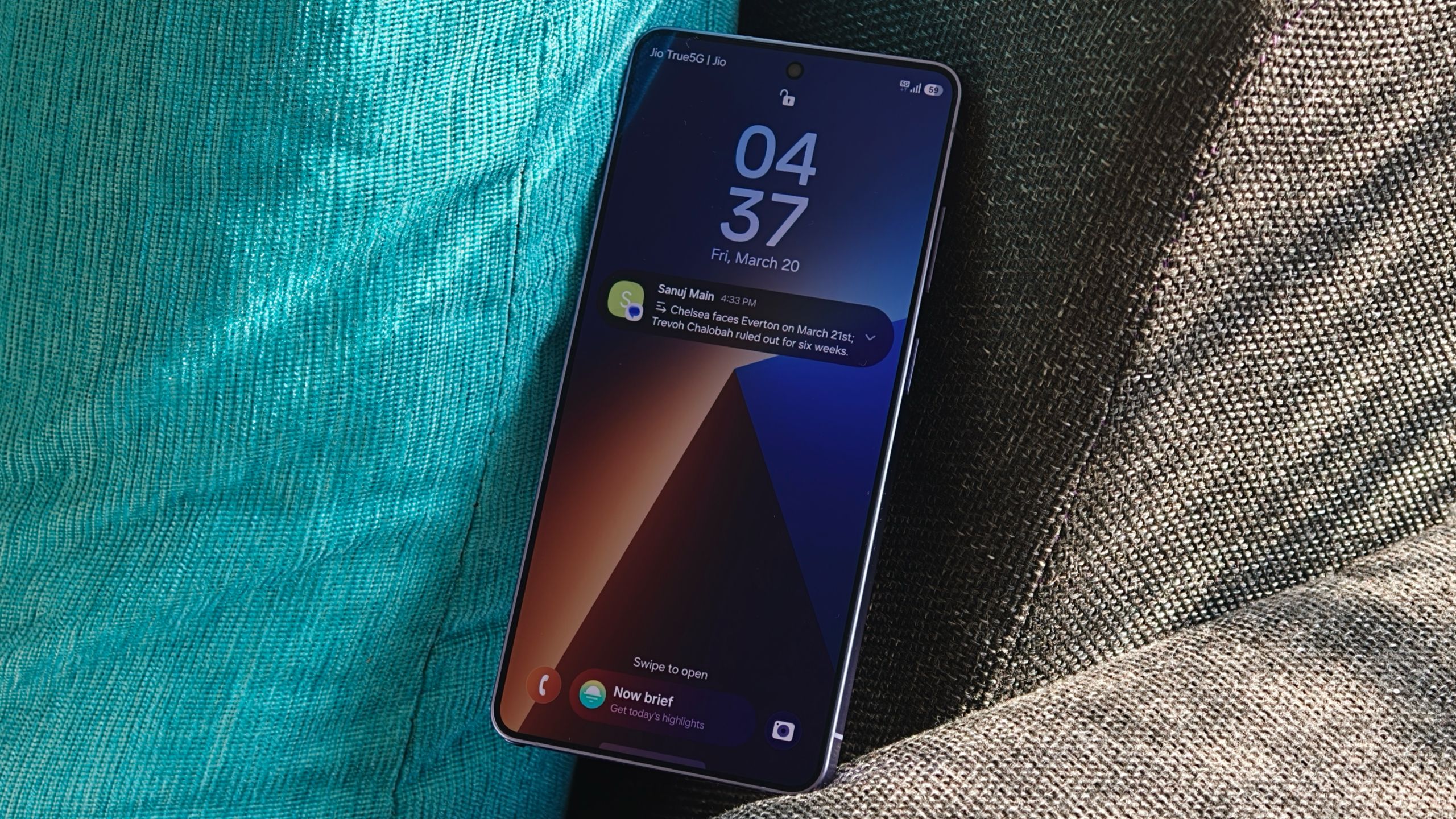 Galaxy S27 Pro e Privacy Display: cosa controllare oltre il blocco anti-sguardi, vista frontale