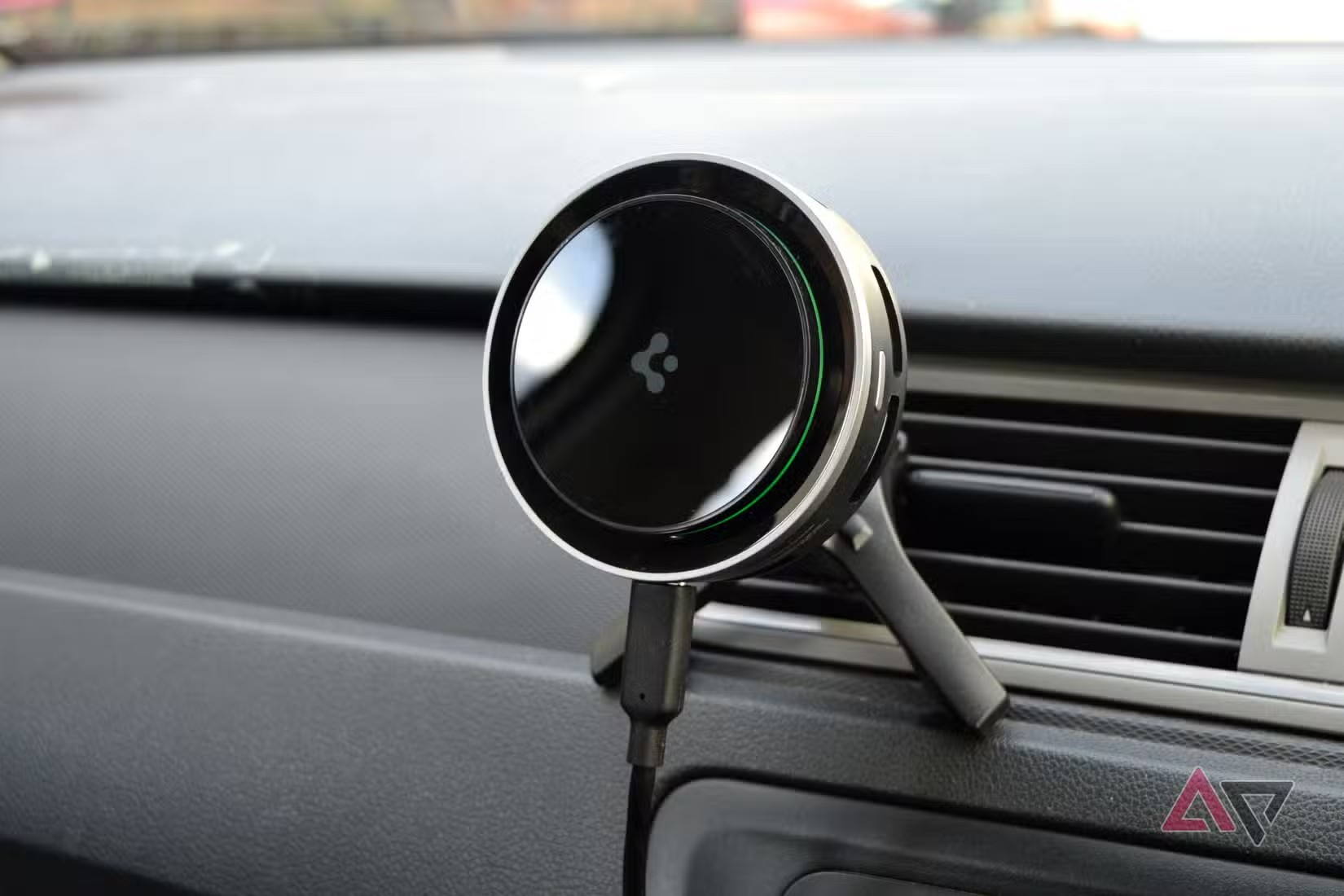 Android Auto lag troubleshooting guide, phone mount and airflow