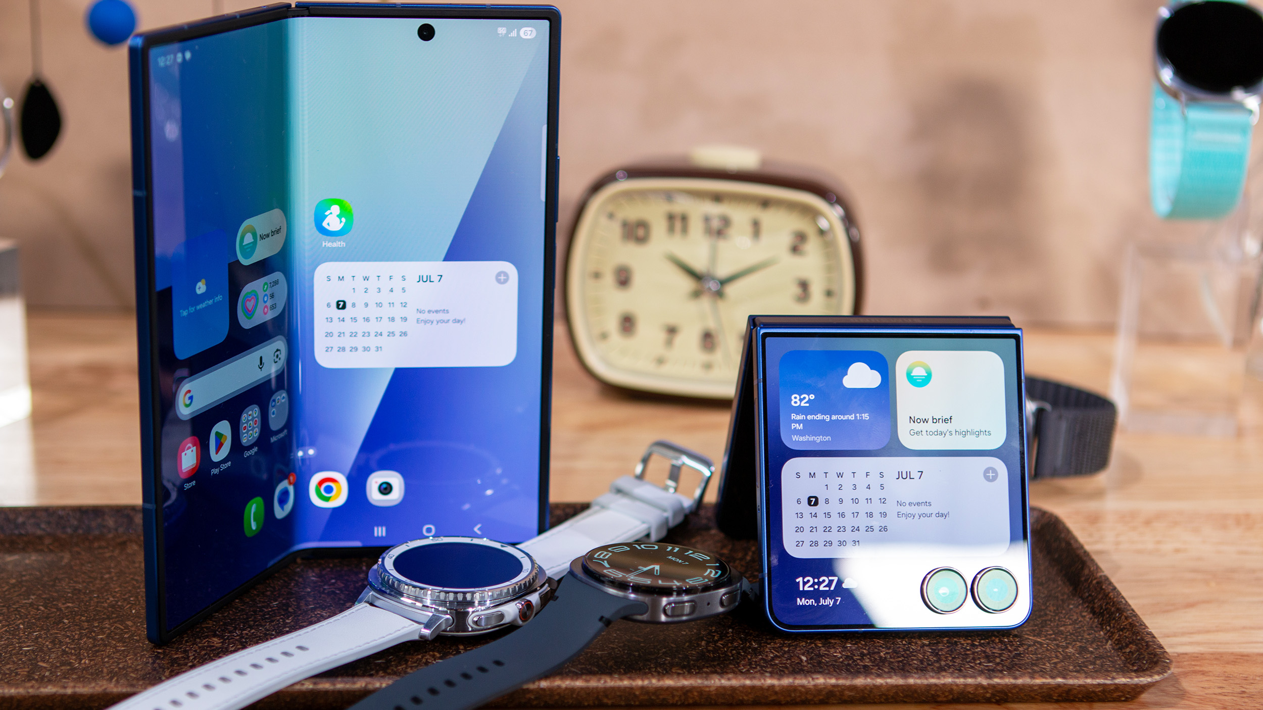 Galaxy Z Fold 8 price leak preorder checks, design detail