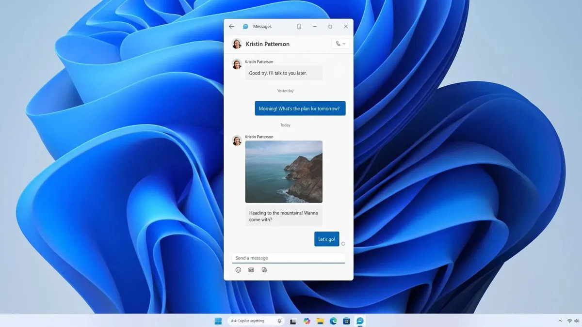 Windows 11 standalone Messages app mock-up synced from Android